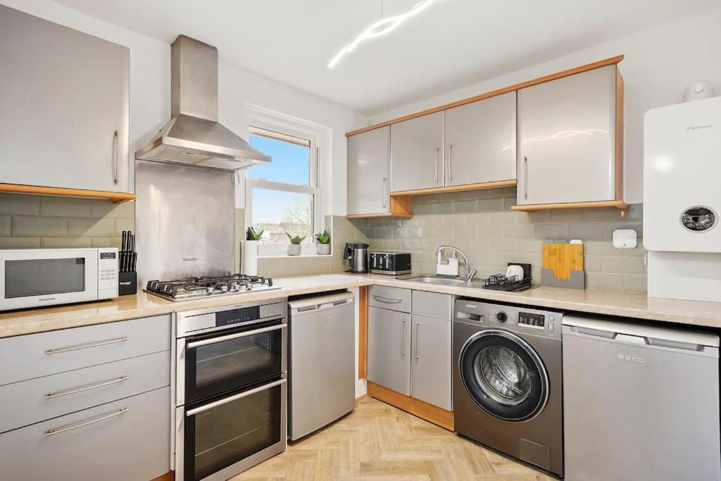 Cosy Apartment 5 Guests 3 Beds 1 Sofa Bed Lewisham London Exterior photo